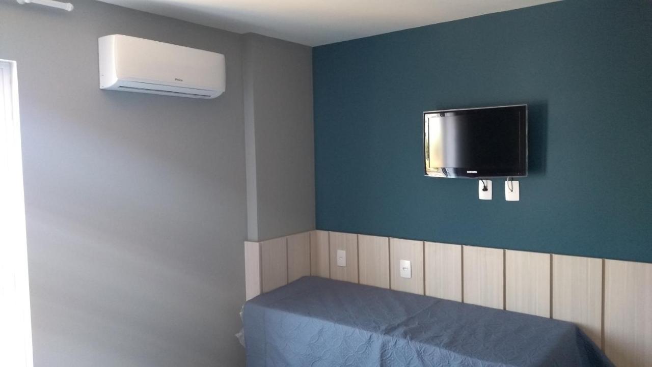 Flat Malu - A 700 Metros Da Praia Do Forte Aparthotel